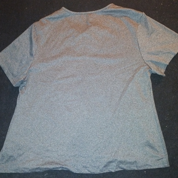 ✨NWOT✨ Grey Crisscross Front Tee - Picture 3 of 6